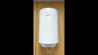 เครื่องทำน้ำอุ่นไฟฟ้าแบบเก็บน้ำร้อนทันที